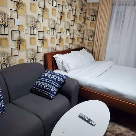 Lovely & Cozy Compact Studio Near Airport With Rooftop View Apartment Найроби Екстериор снимка