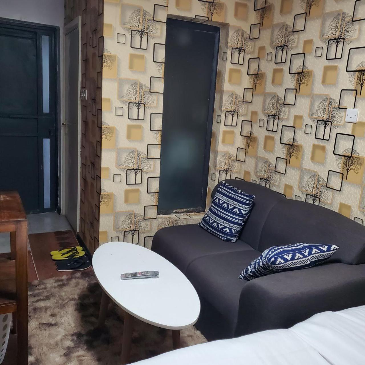 Lovely & Cozy Compact Studio Near Airport With Rooftop View Apartment Найроби Екстериор снимка
