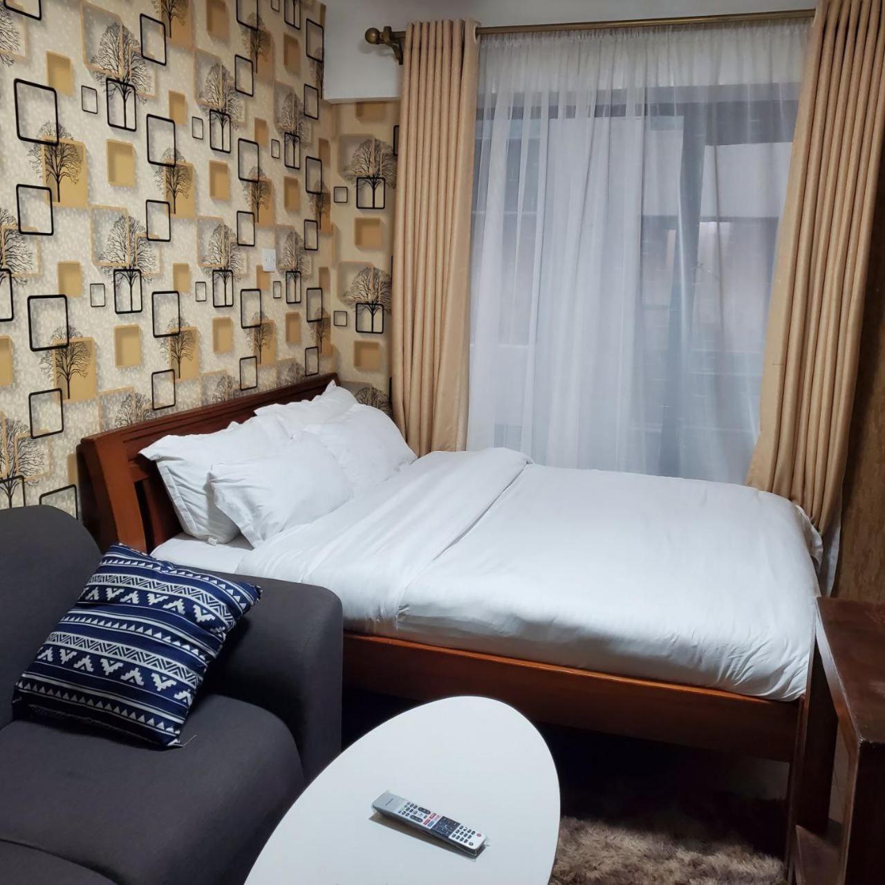 Lovely & Cozy Compact Studio Near Airport With Rooftop View Apartment Найроби Екстериор снимка