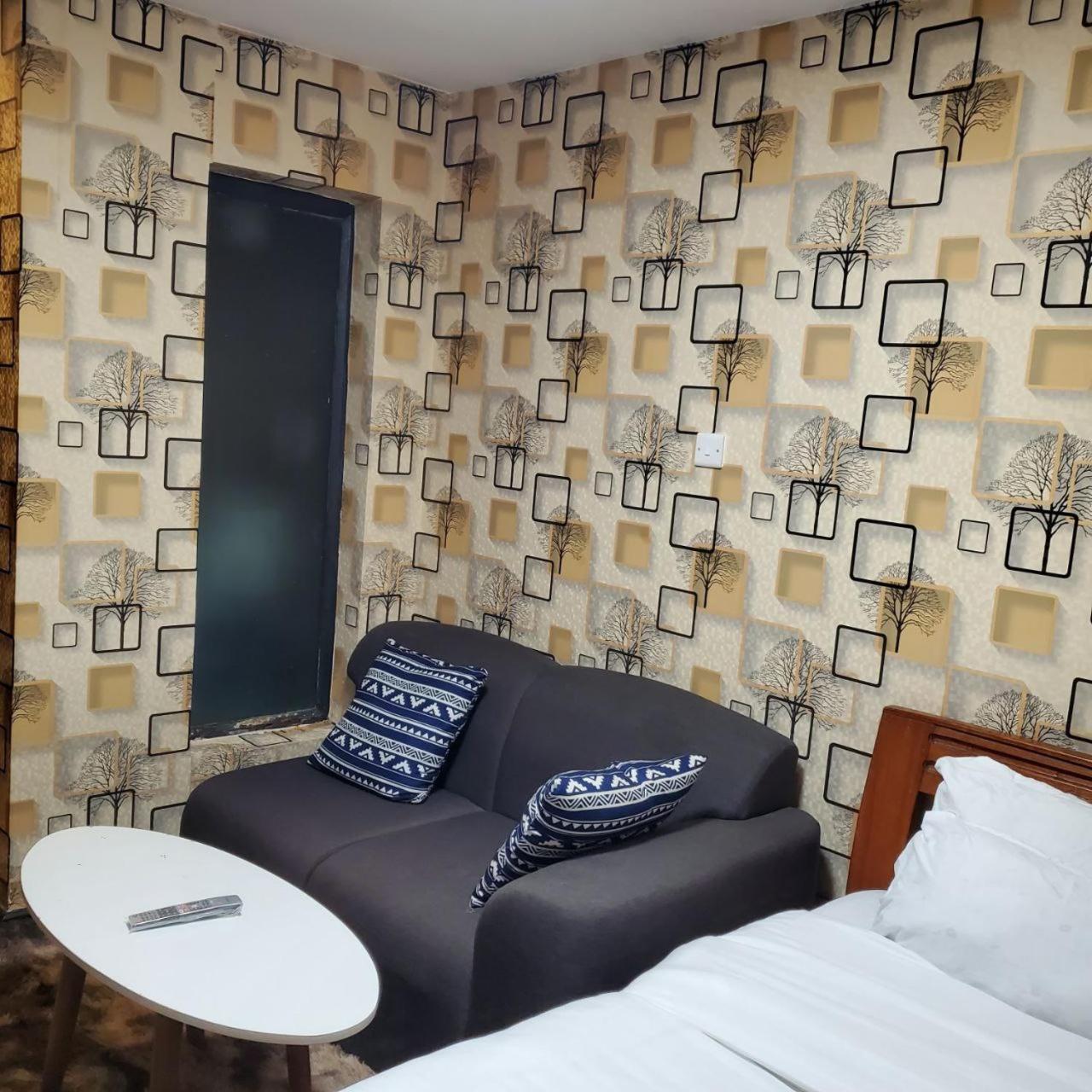 Lovely & Cozy Compact Studio Near Airport With Rooftop View Apartment Найроби Екстериор снимка