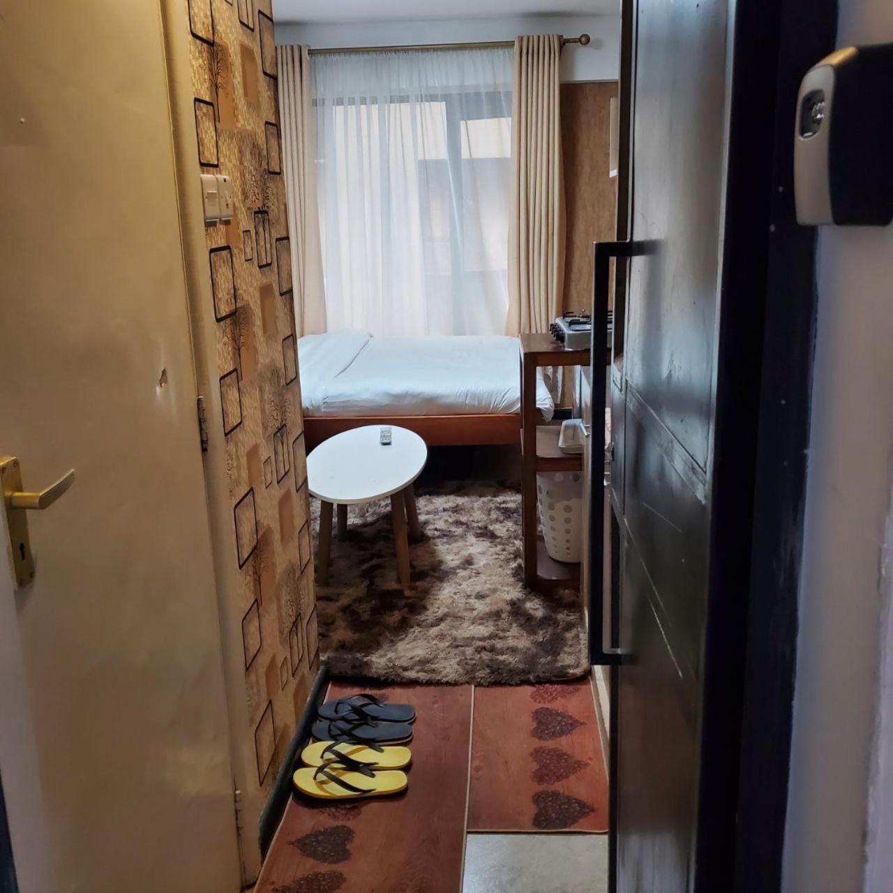 Lovely & Cozy Compact Studio Near Airport With Rooftop View Apartment Найроби Екстериор снимка