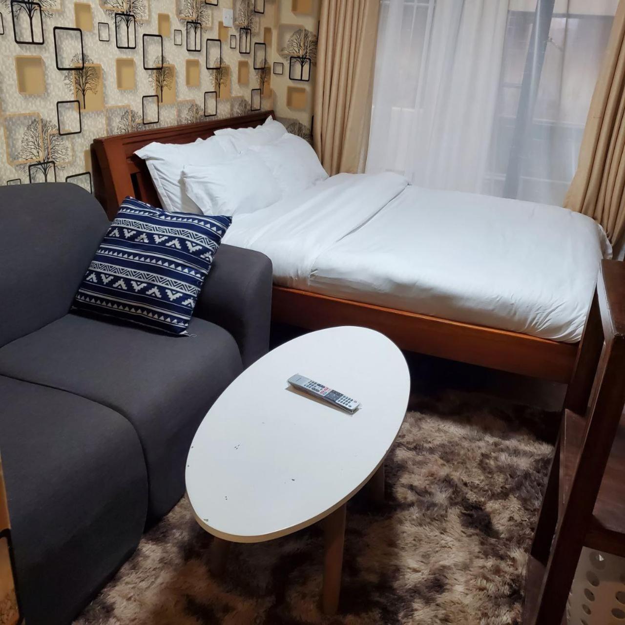 Lovely & Cozy Compact Studio Near Airport With Rooftop View Apartment Найроби Екстериор снимка