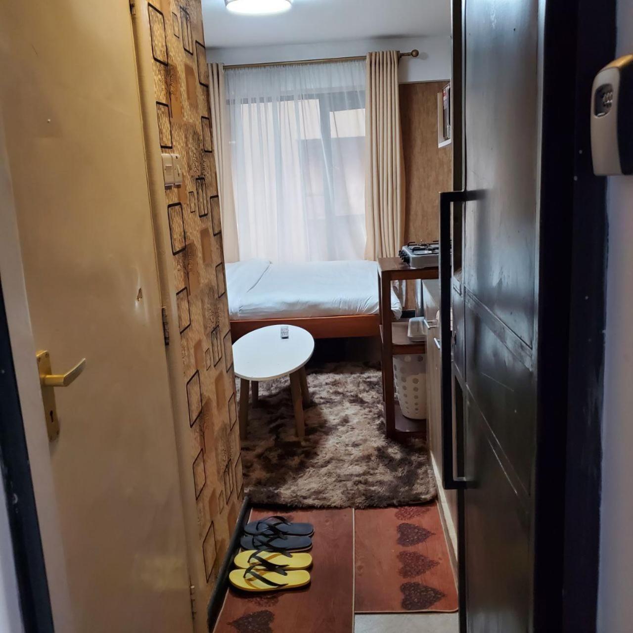 Lovely & Cozy Compact Studio Near Airport With Rooftop View Apartment Найроби Екстериор снимка