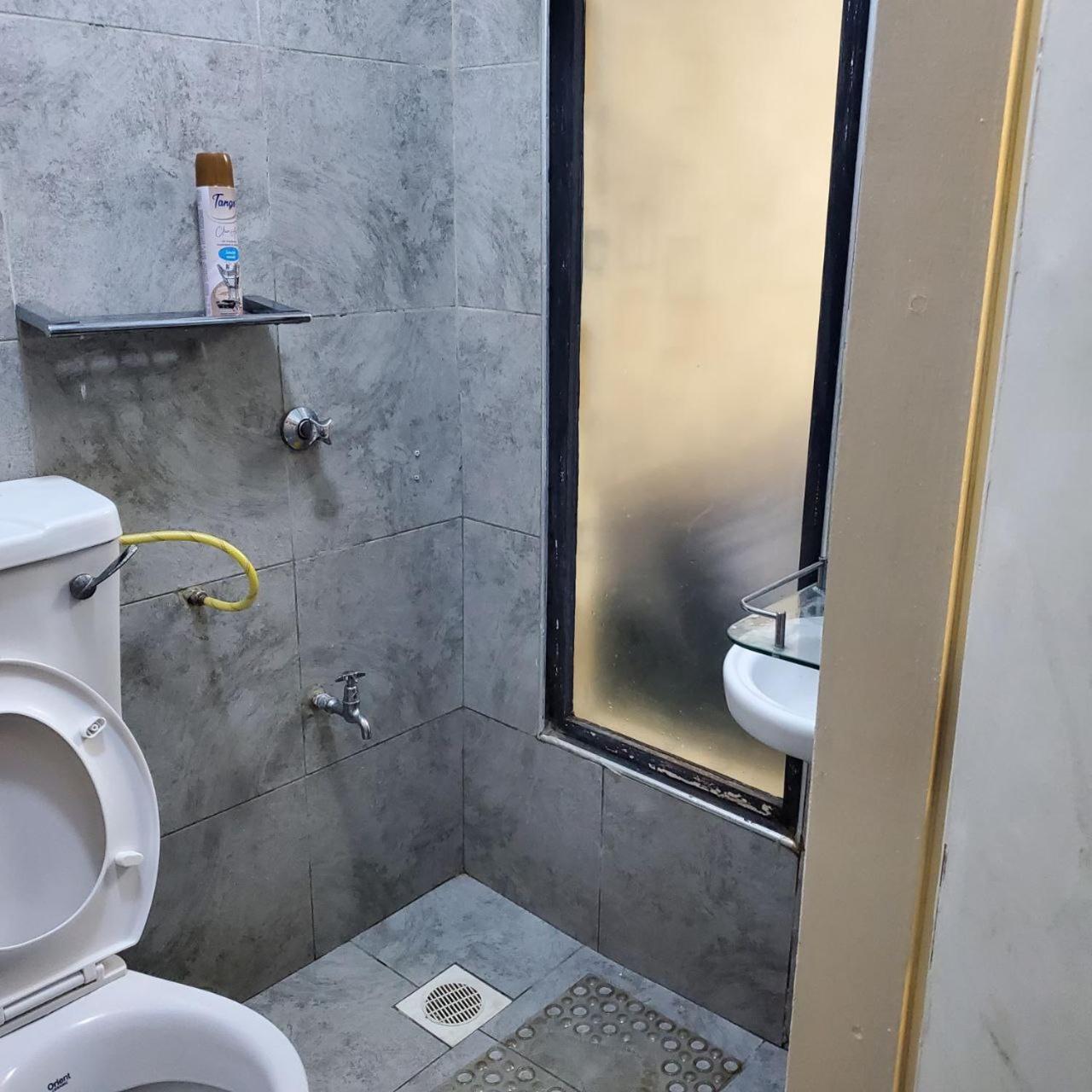Lovely & Cozy Compact Studio Near Airport With Rooftop View Apartment Найроби Екстериор снимка